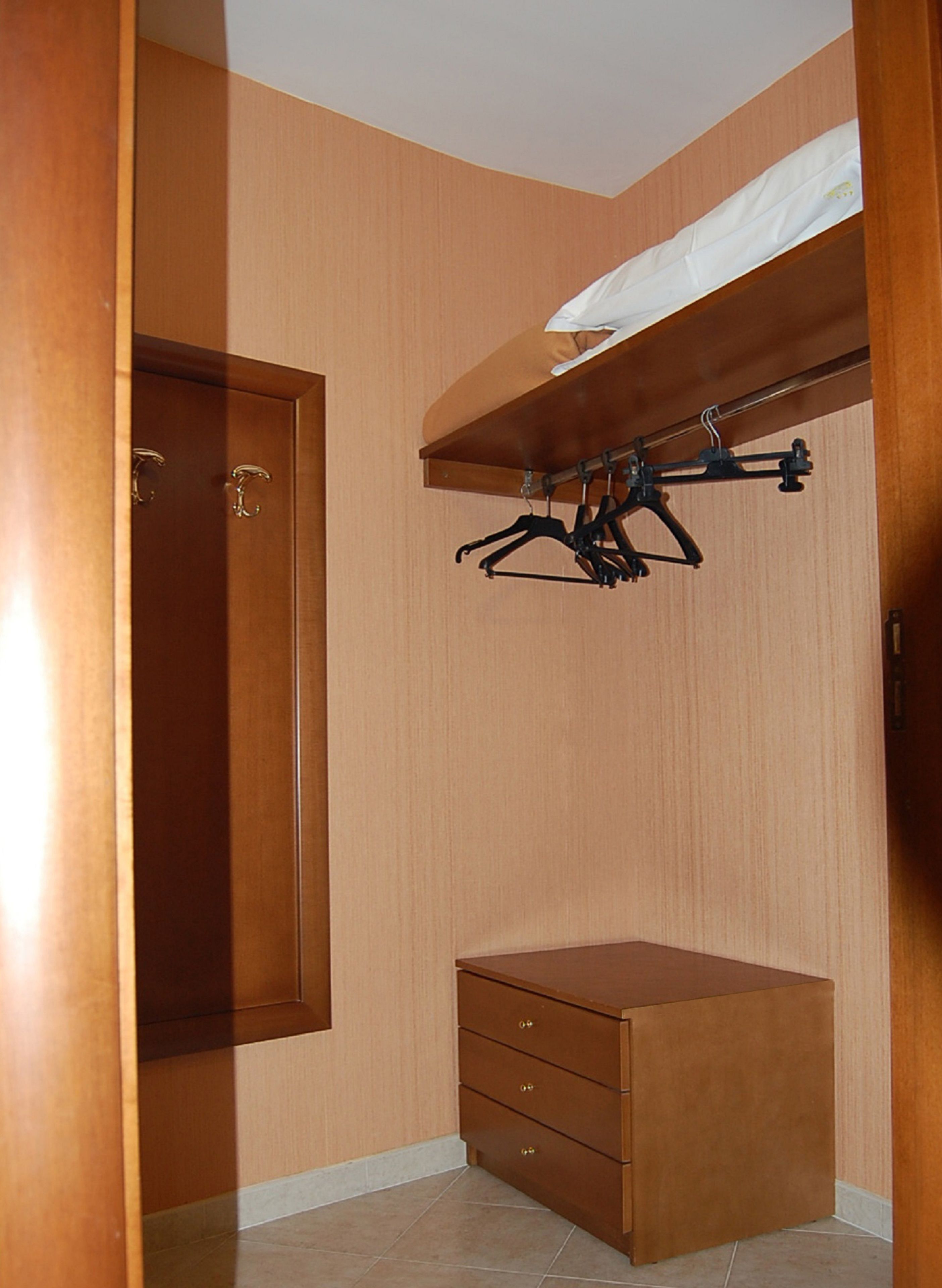 1 bedroom, premium bedding, minibar, in-room safe