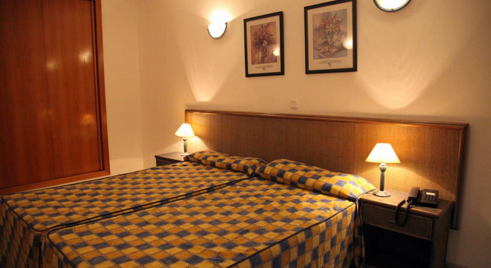 Een kluis op de kamer, geluiddichte muren, gratis wifi, beddengoed