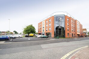 Exterior - Premier Inn Basingstoke Town Centre (Basingstoke)