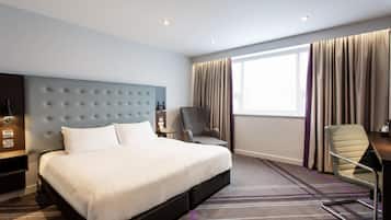 Superior Double Room, Roll-in Shower | Bed sheets