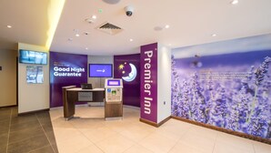 Reception - Premier Inn Hitchin Town Centre (Hitchin)