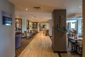 Restaurant - Premier Inn London Kingston Upon Thames (Kingston Upon Thames)