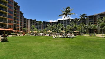 Condo, 2 Bedrooms | Property grounds