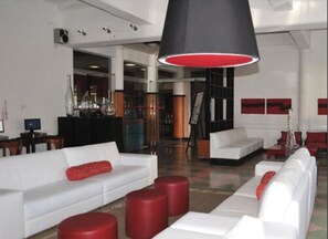 Lobby sitting area - Hotel Rex Piriapolis (Piriapolis)
