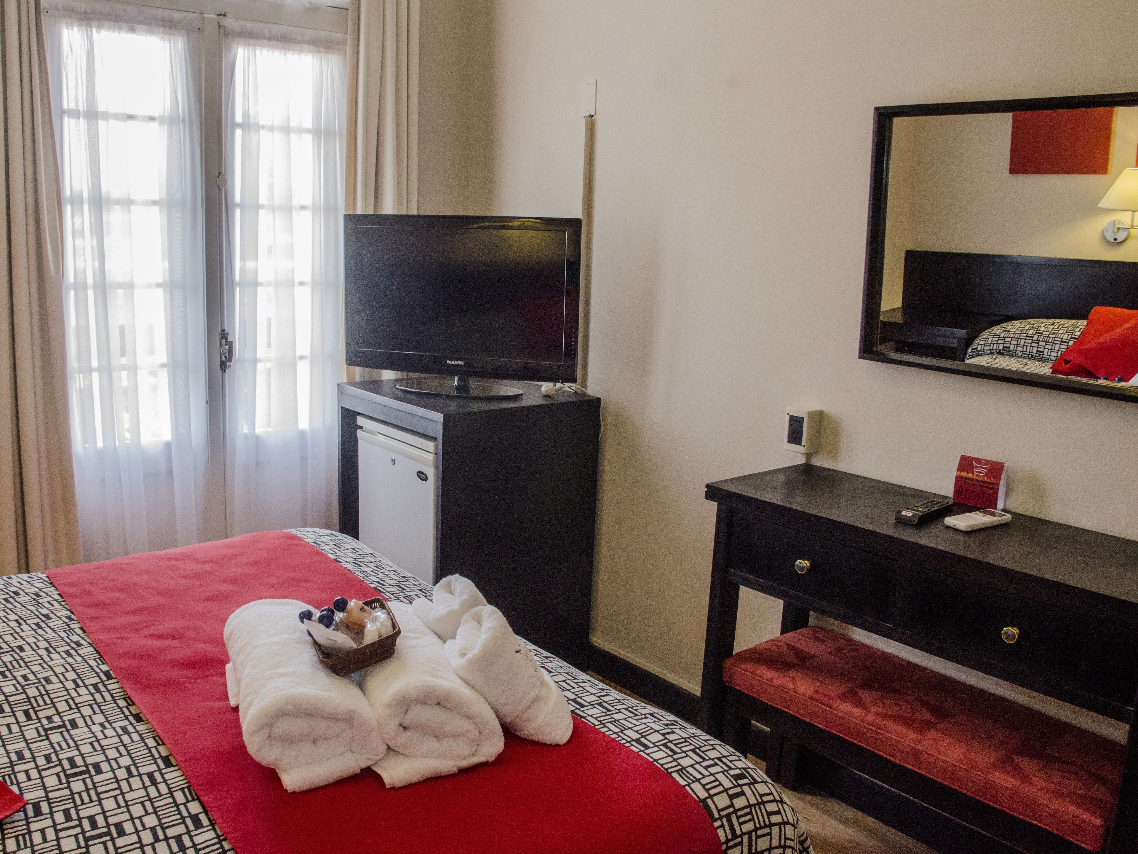 deluxe triple room | minibar, in-room safe, free wifi, bed sheets
