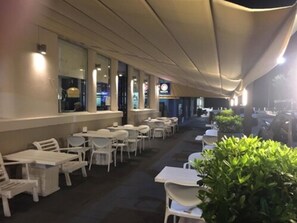 住宿內酒吧