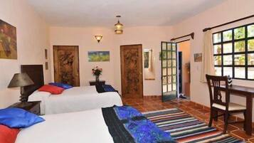 Kamar Double Superior, 2 Tempat Tidur Double, kamar mandi pribadi | Brankas, meja kerja, dan Wi-Fi gratis