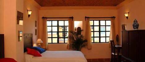 Caja de seguridad en la habitación, escritorio y wifi gratis