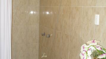 Double Room, Private Bathroom | Bathroom | Shower, designer toiletries