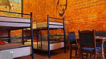Coffres-forts dans les chambres, Wi-Fi gratuit