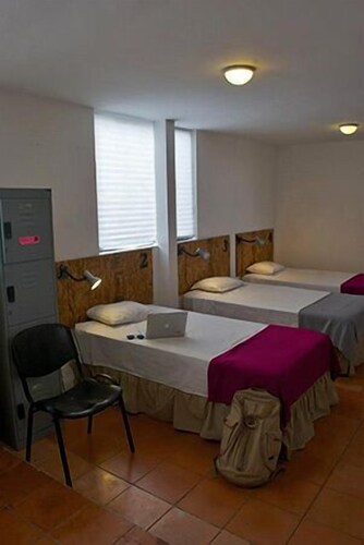 Hostal Punto 79 - Hostel