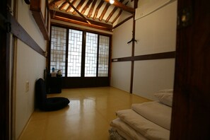 Standard Double Room, Non Smoking, Private Bathroom | Soundproofing, free WiFi, bed sheets - Gaeunchae (Jeonju)