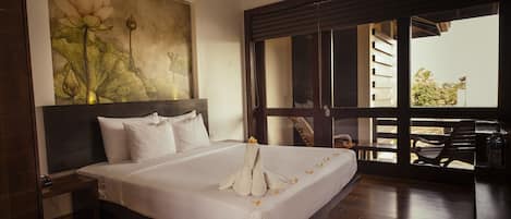 Deluxe Double or Twin Room with Balcony includes Free Airport pick-up or drop-off | Sábanas de algodón egipcio y ropa de cama de alta calidad