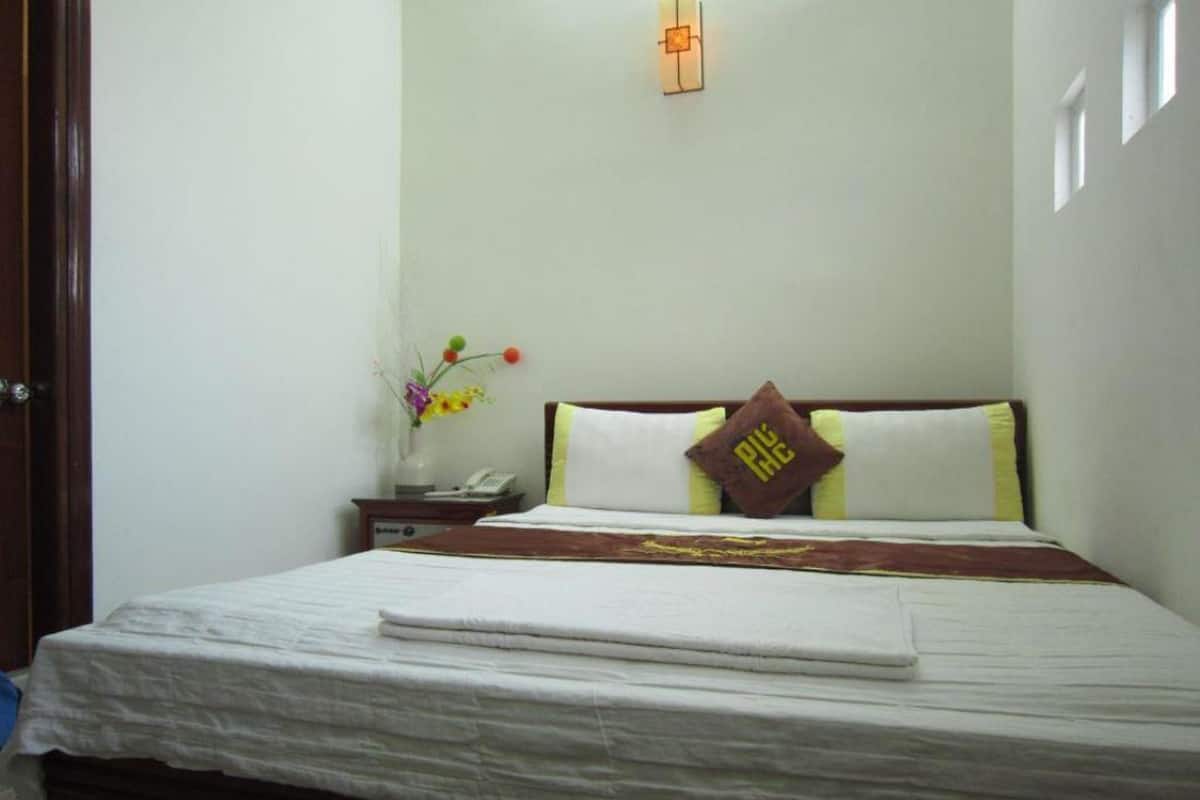 Minibar, bàn, truy cập Internet không dây miễn phí