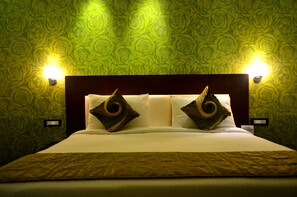 Pride Executive - AC Room | Minibar, iron/ironing board, free WiFi, bed sheets - Tabla Pride Hotel & Spa (Hyderabad)