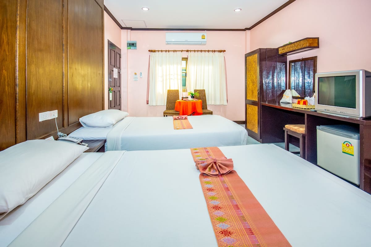 Standard Double or Twin Room | 1 bedroom, minibar, in-room safe, desk