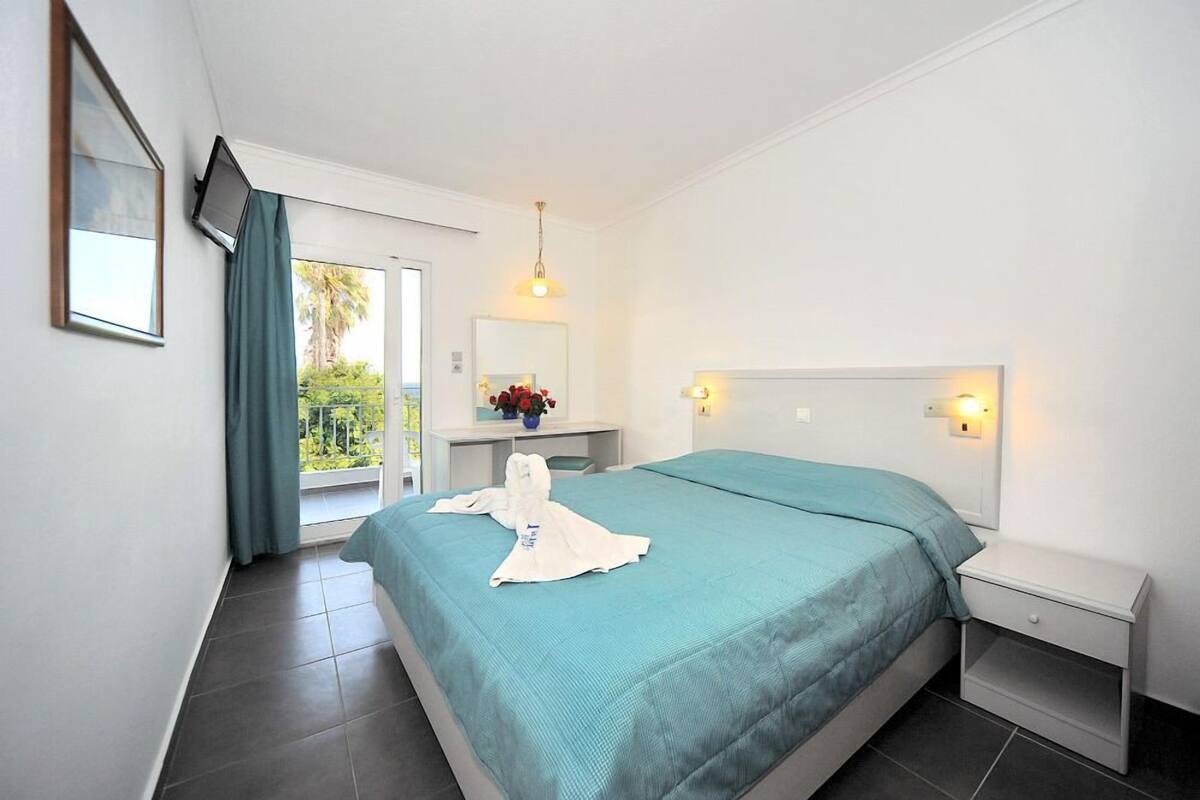 Economy Room | Rollaway beds (surcharge), WiFi (free)