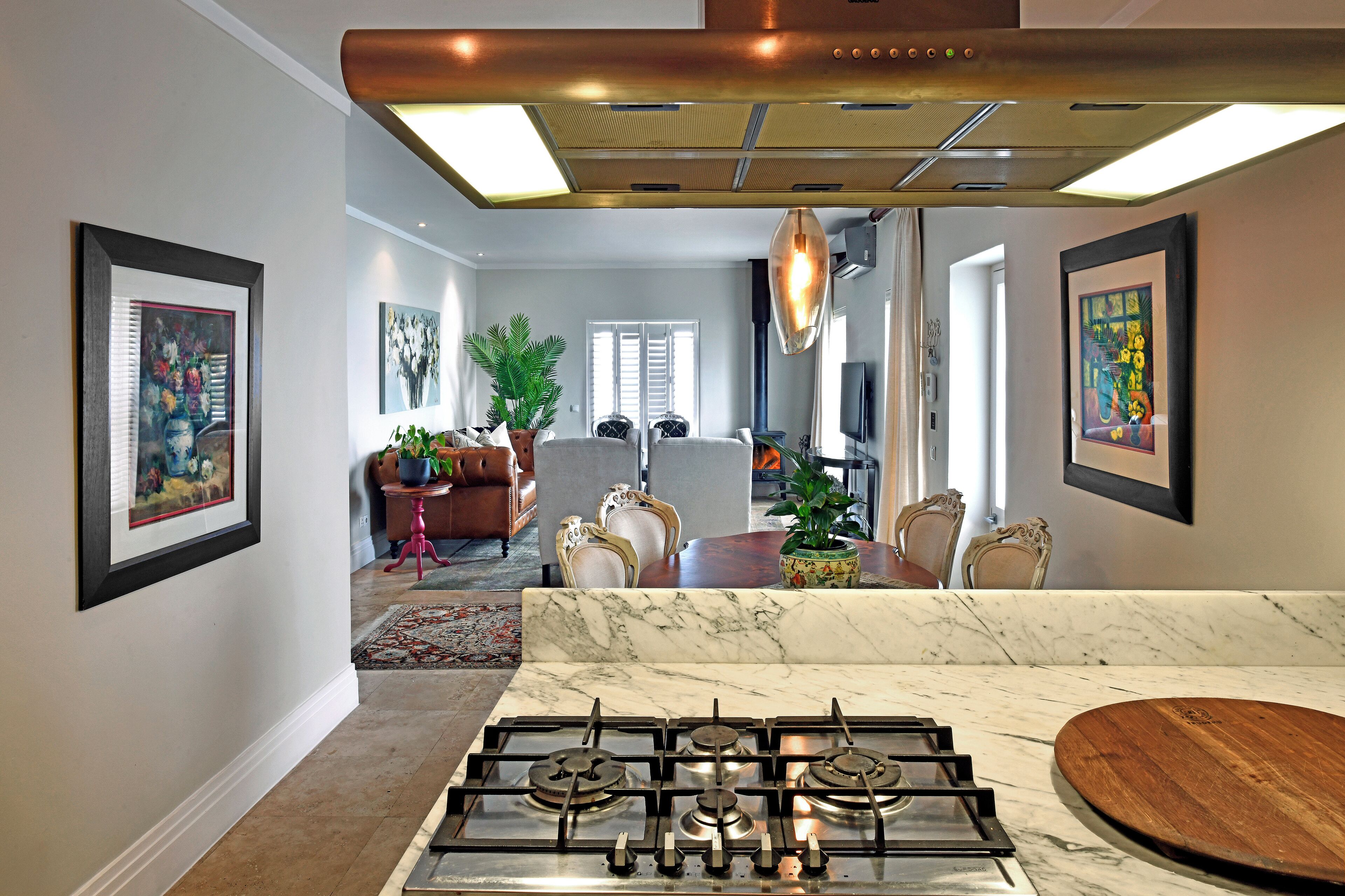 Executive Apartment, 2 Bedrooms, Non Smoking, Mountain View | Living area | 43-inch flat-screen TV with satellite channels, Netflix