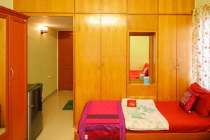 Standard Double or Twin Room, 1 Double Bed, Private Bathroom | Free WiFi - OYO 894 Apartment Hotel 510 Chetana (Bengaluru)