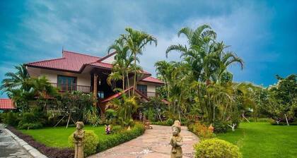 Little Teak Home Stay