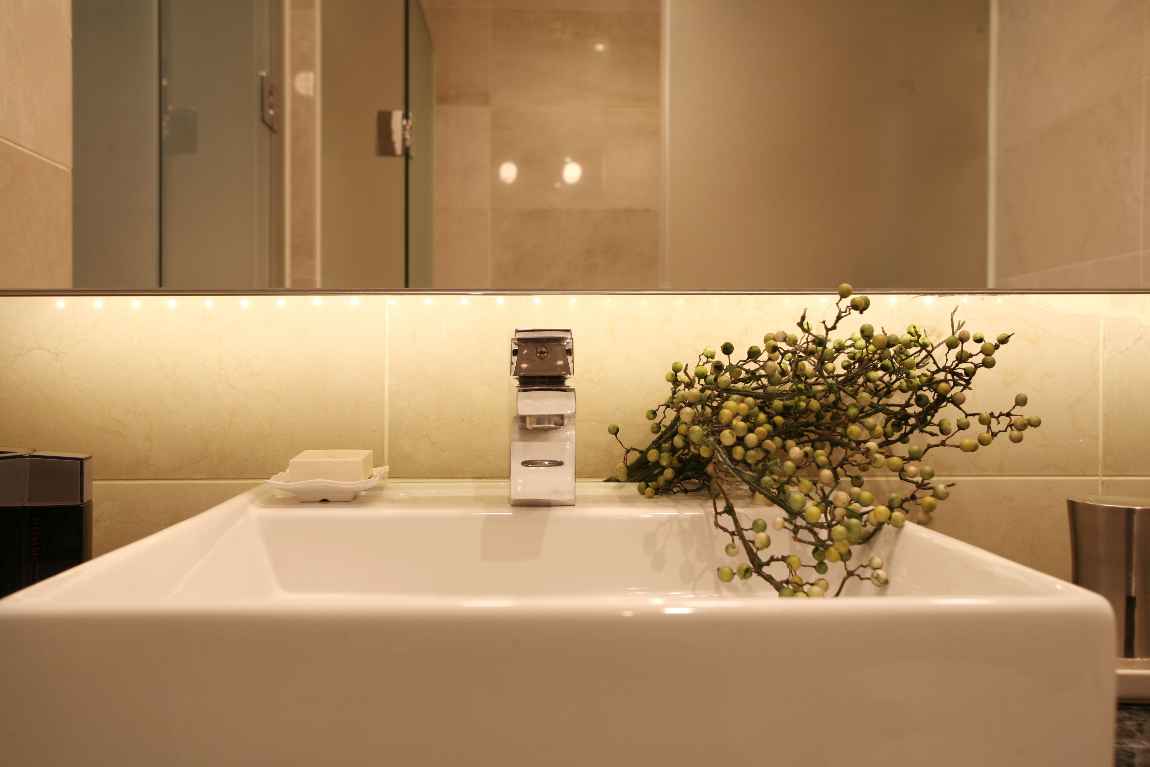 deluxe traditional room | bathroom | hair dryer, bathrobes, bidet, towels