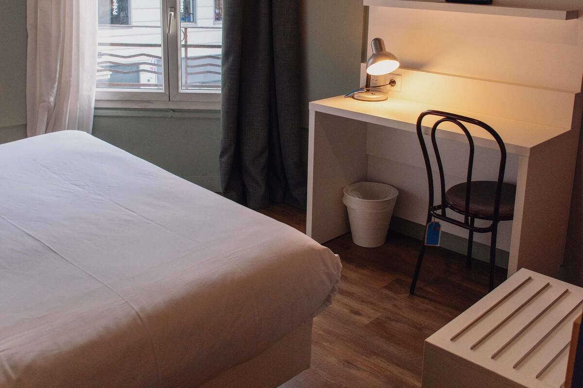 Ropa de cama de alta calidad y cortinas blackout 