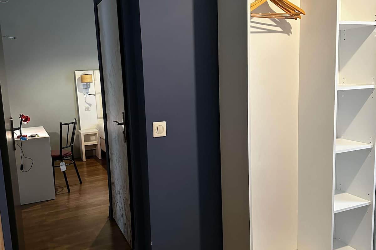 Ropa de cama de alta calidad y cortinas blackout 