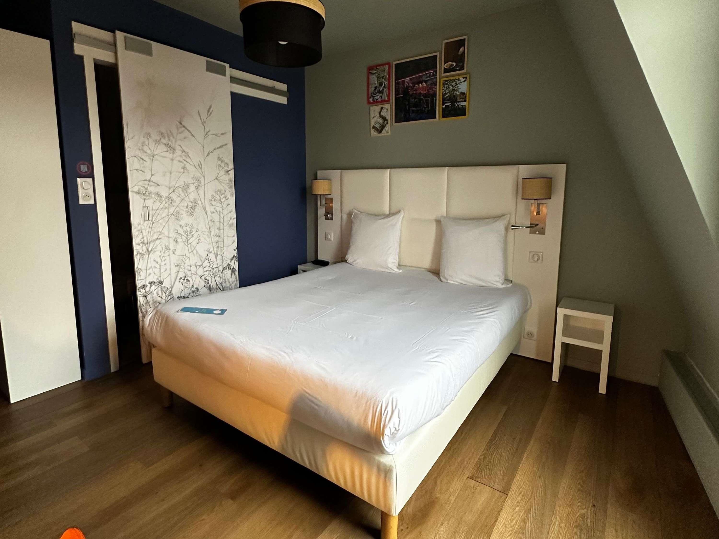 Room, 1 Double Bed | Premium bedding, blackout drapes, iron/ironing board, free WiFi