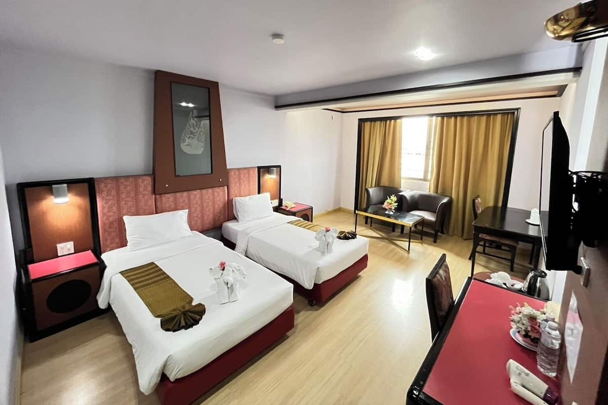 In-room safe, desk, rollaway beds, bed sheets