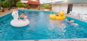 Outdoor pool, sun loungers - BP Grand Tower Hotel (Hat Yai)