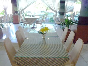 아침 식사, 점심 식사, 저녁 식사 제공, 태국 요리