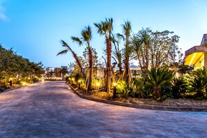 Exterior detail - The Shimpang Spa & Pool Villa (Seogwipo)