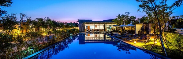 4 indoor pools, outdoor pool - The Shimpang Spa & Pool Villa (Seogwipo)