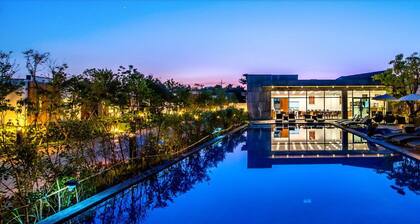 The Shimpang Spa & Pool Villa