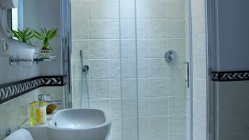 Double or Twin Room | Bathroom | Free toiletries, hair dryer, bidet, towels