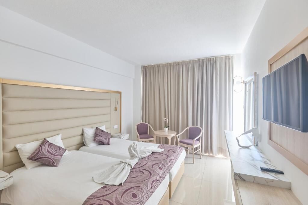 Photo - Tsokkos Protaras Beach Hotel