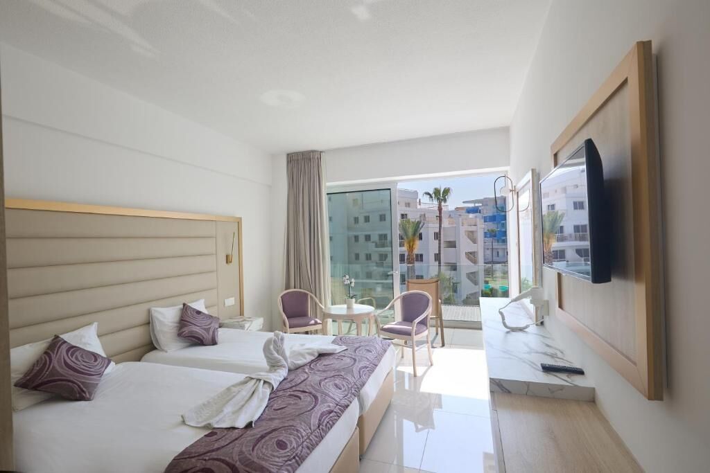 Photo - Tsokkos Protaras Beach Hotel