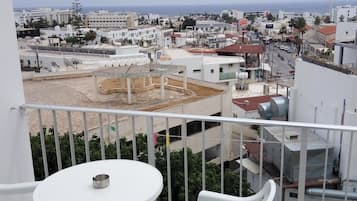 Apartment, 2 Single Beds, Sea View | Balcony