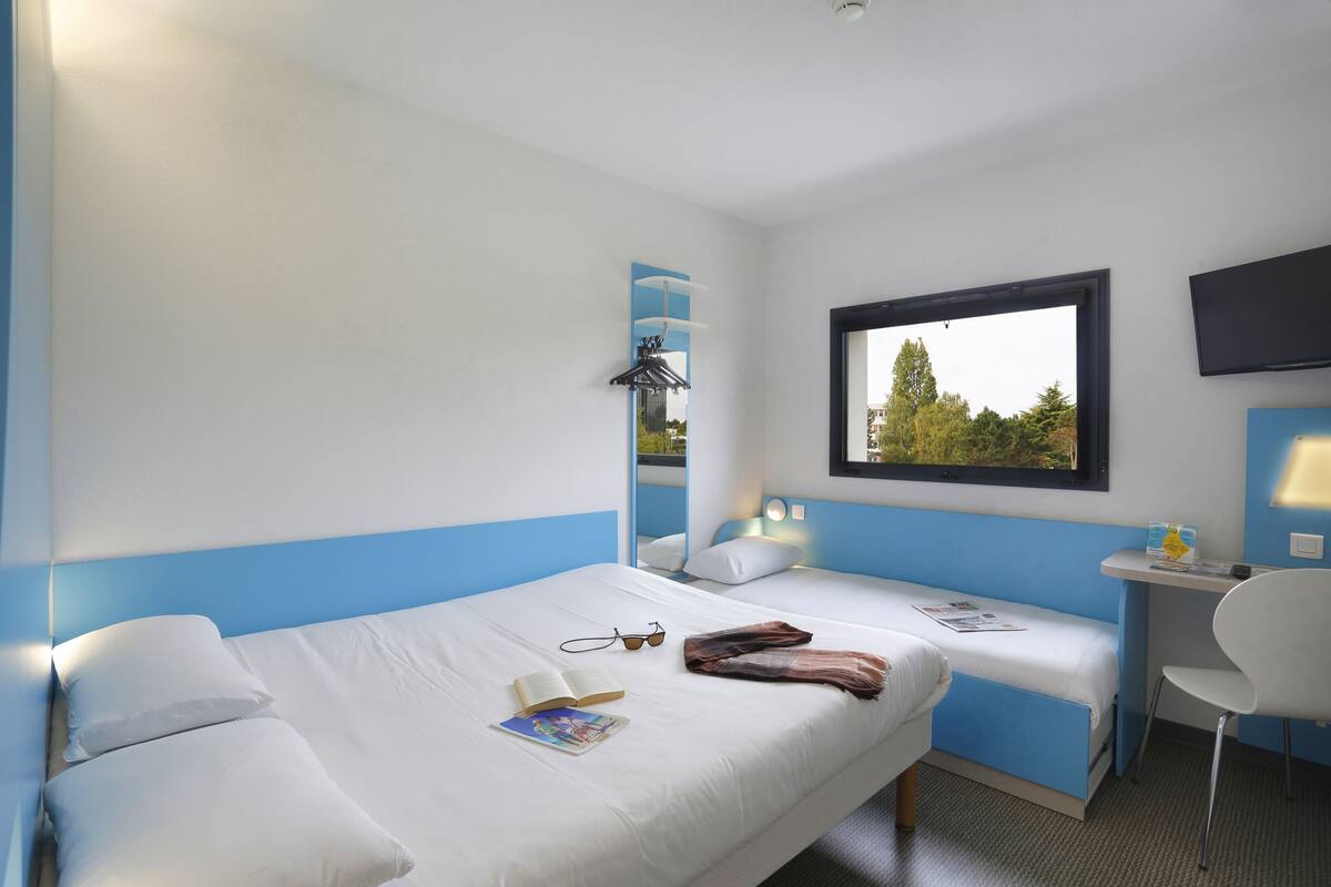 standard triple room | 1 bedroom, desk, soundproofing, free wifi