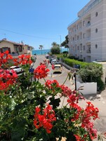 Superior Room, Sea View | Egyptian cotton sheets, premium bedding, pillowtop beds, desk