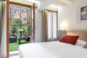 標準客房 | 羽絨被、房內夾萬、書桌、免費 Wi-Fi