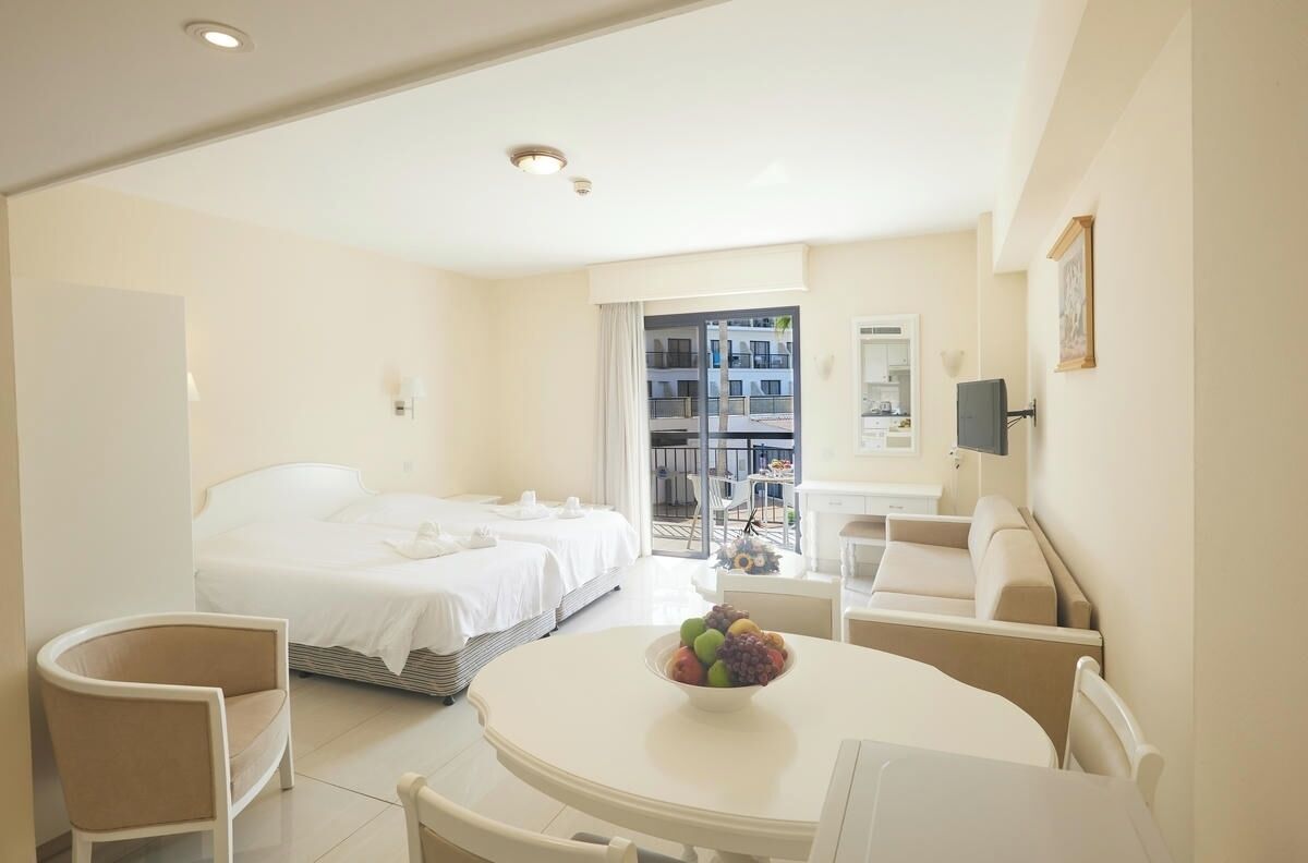 미니바, 무료 유아용 침대, WiFi