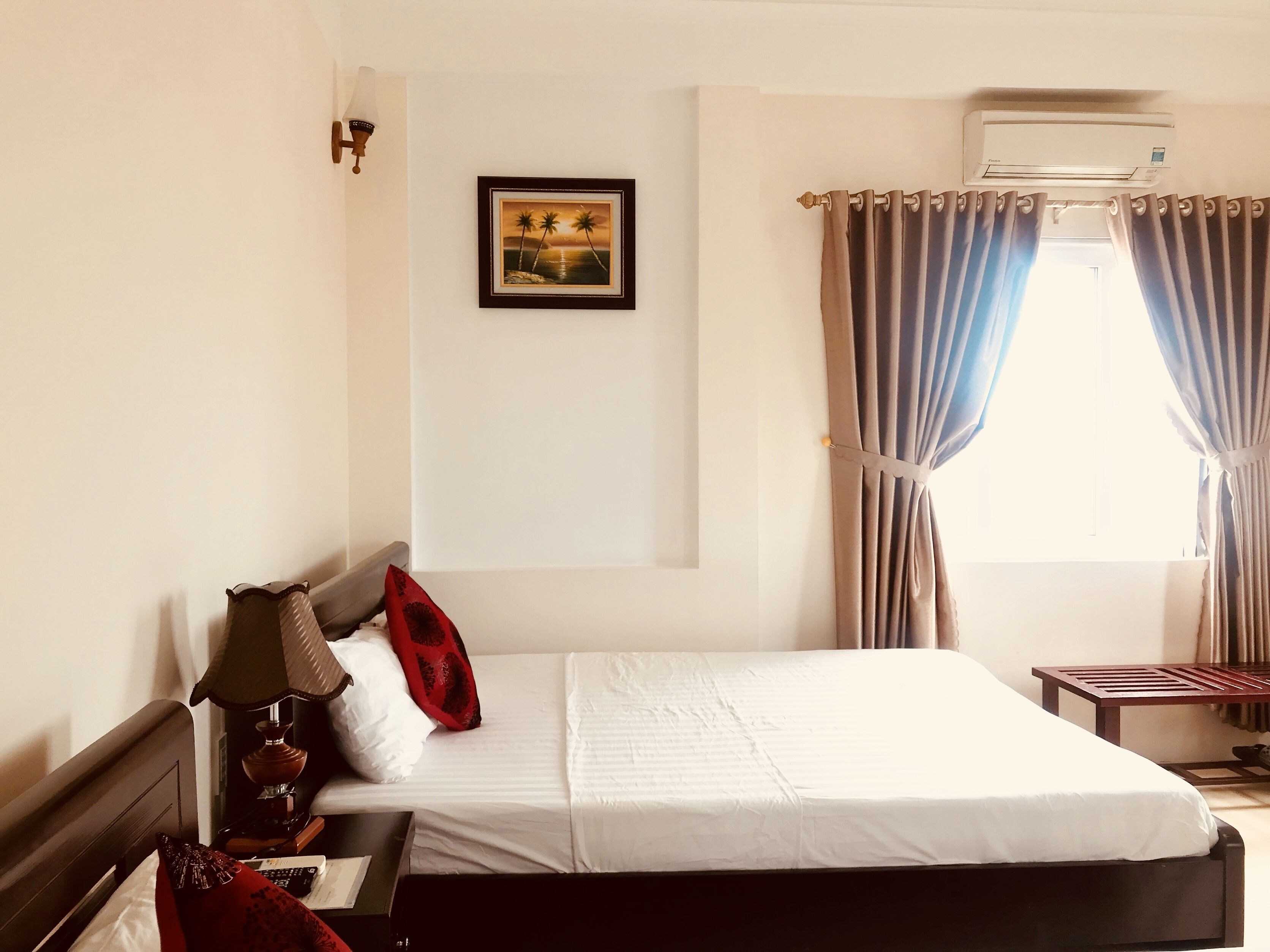 basic double or twin room, 1 bedroom | minibar, desk, soundproofing, free wifi