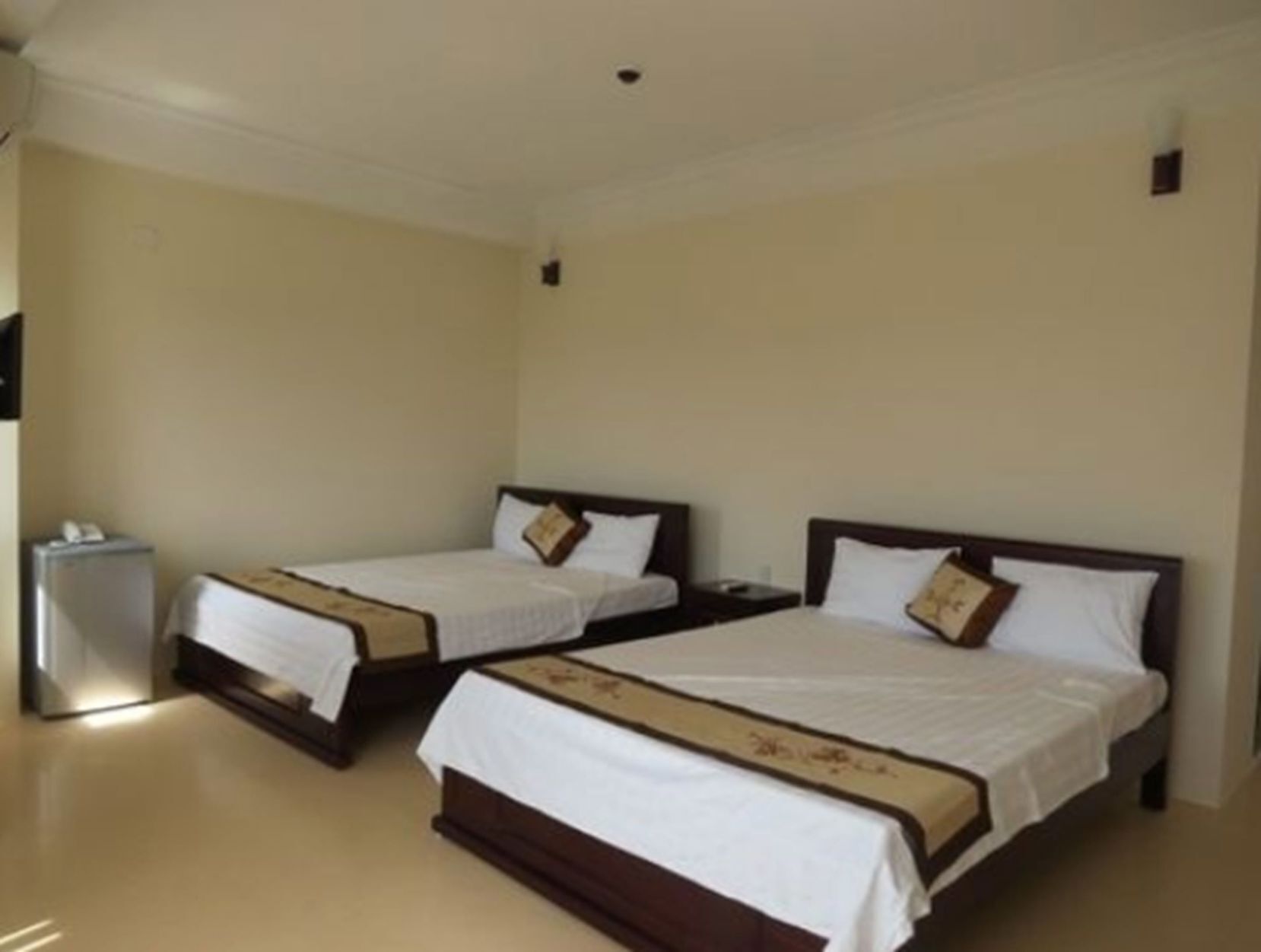 Minibar, skrivebord, lydisolert og wi-fi (inkludert)