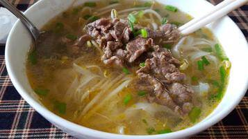 Makanan dan minuman
