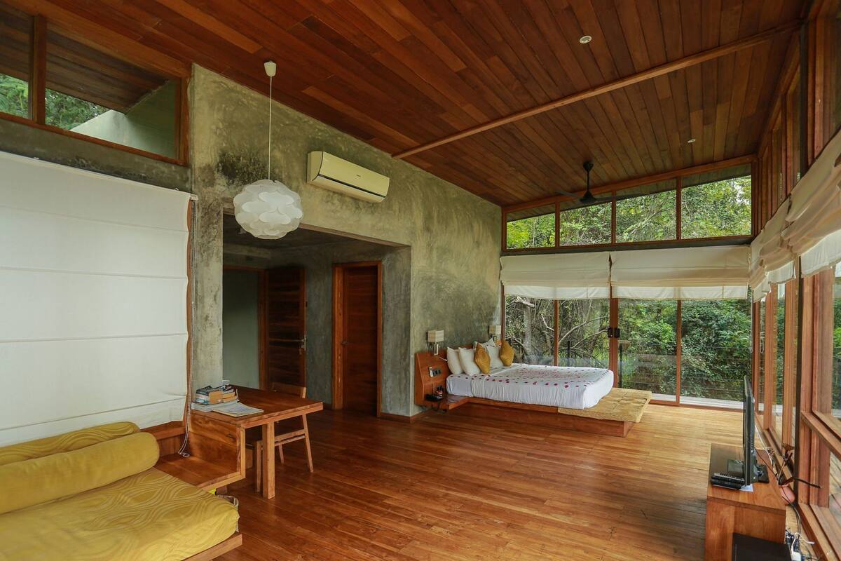 1 Schlafzimmer, hochwertige Bettwaren, Daunenbettdecken, Minibar