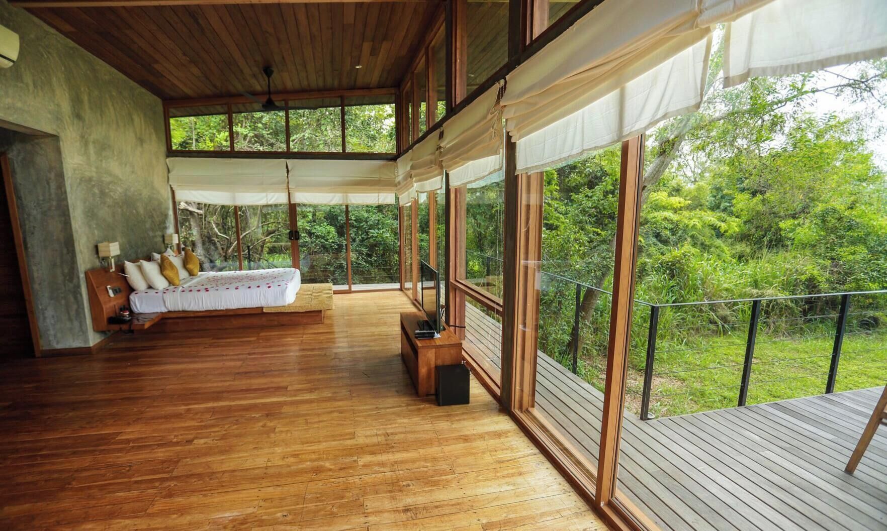 1 bedroom, premium bedding, down comforters, minibar