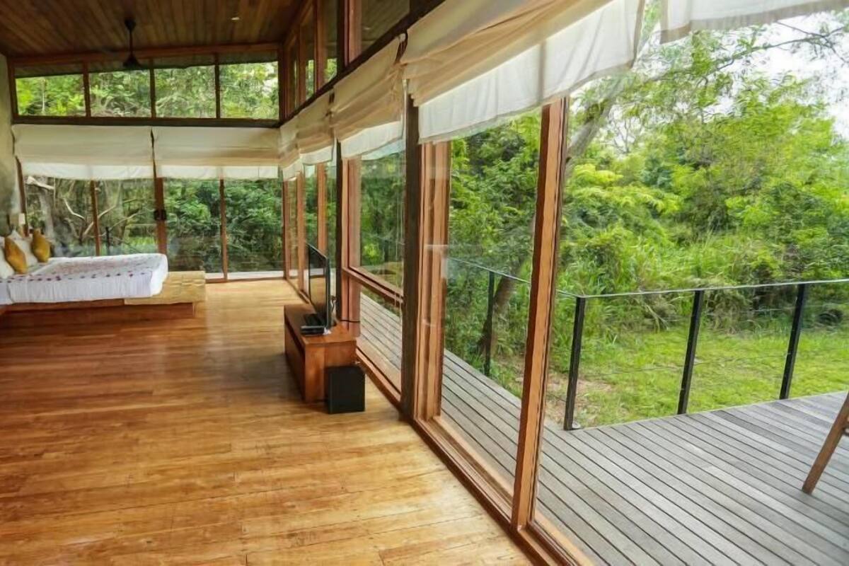 1 Schlafzimmer, hochwertige Bettwaren, Daunenbettdecken, Minibar