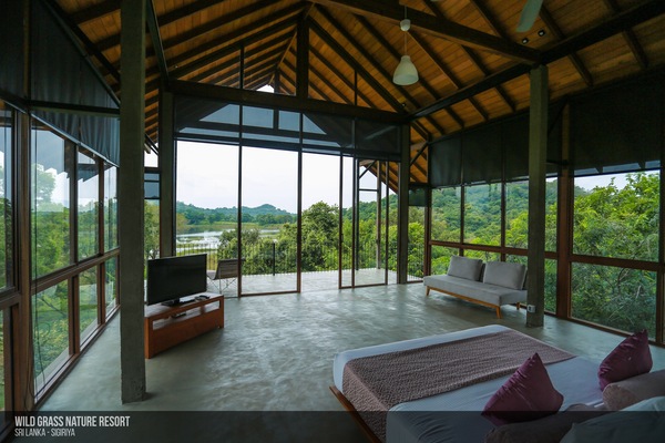 Premium Suite Villa, 2 Bedrooms, Lake View, Lakeside | 1 quarto, roupas de cama premium, edredons de pluma, frigobar