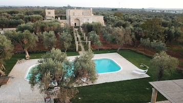 Outdoor pool, sun loungers